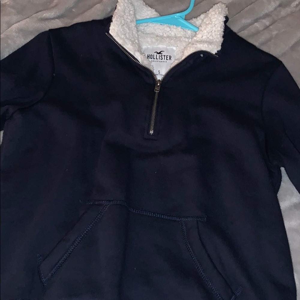 Hollister Pull over sweatshirt